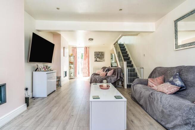 Lounge/Dining