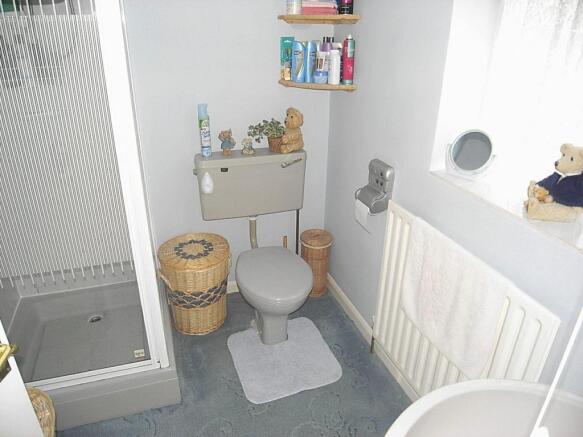 SHOWER ROOM