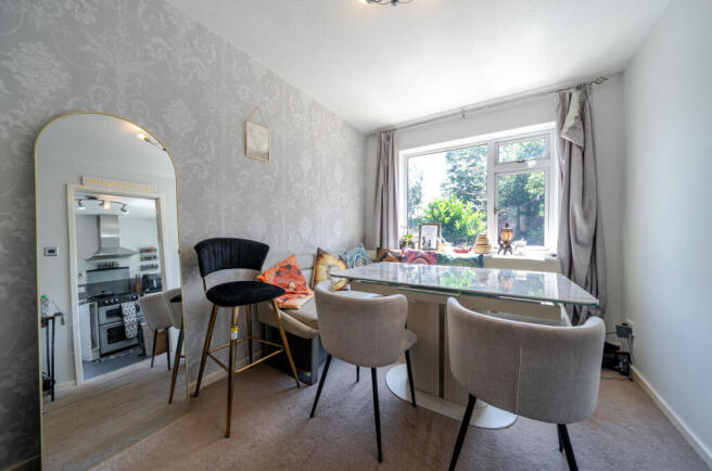 3 bed Semi-Detached for sale Image 8