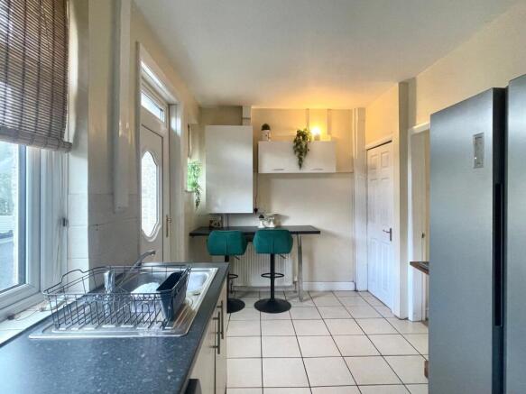 2 bed Semi-Detached for sale Image 5