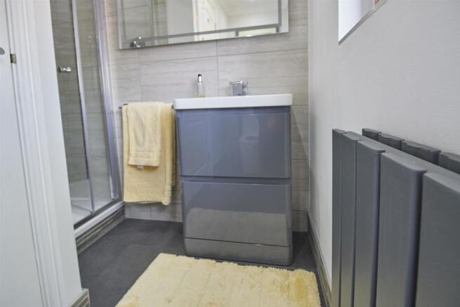 L shaped refitted shower room