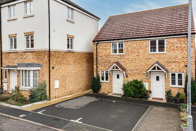 3 Snowdon Close, Little Stanion-2.jpg