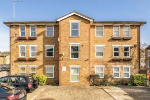 Flat 11, 56 Elmtree Court, Valmar Road, London SE5 9NH