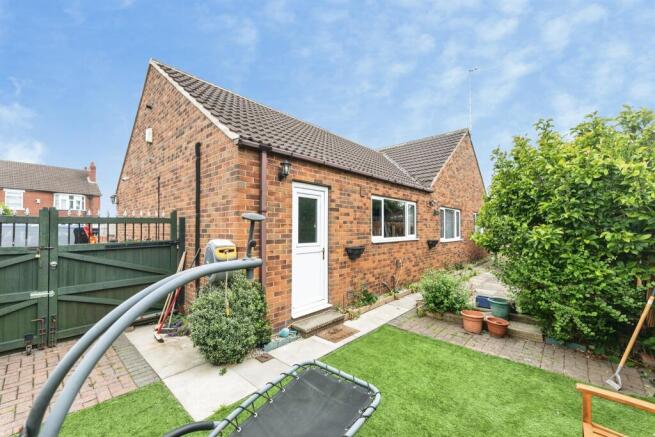 3 bed Detached Bungalow for sale Image 7