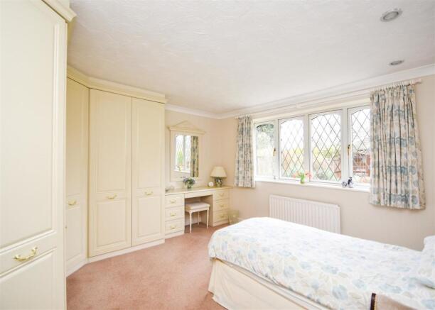 1 The Courts, WV7-Principal Bedroom.jpg