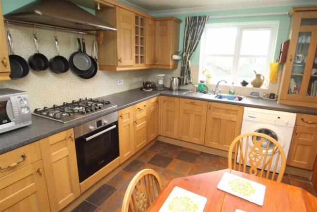 Kitchen/Dining Area
