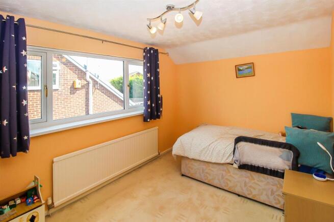 3 bed Semi-Detached Bungalow for sale Image 9