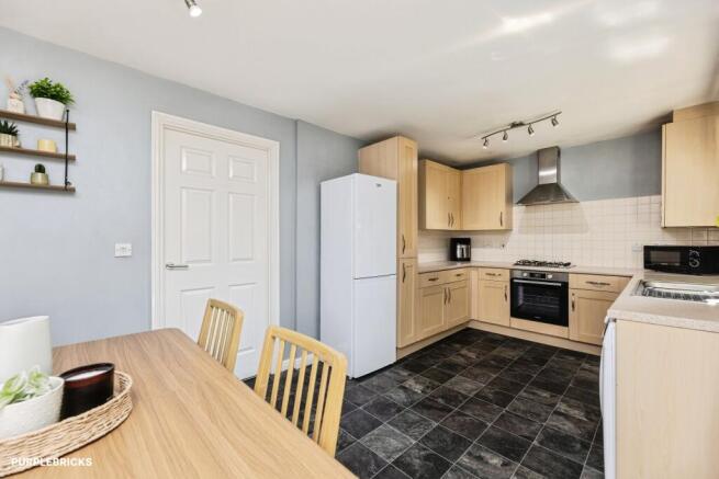 3 bed Town House for sale Image 9