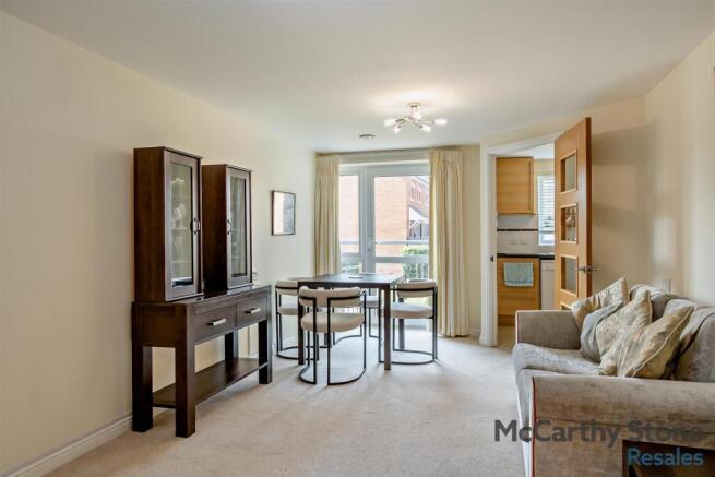 8660493-interior06-800.jpg