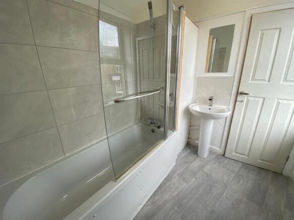 1 bed Flat to rent Image 5