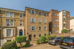 Flat 19, Wren Court, The Avenue, Surbiton KT5 8JB