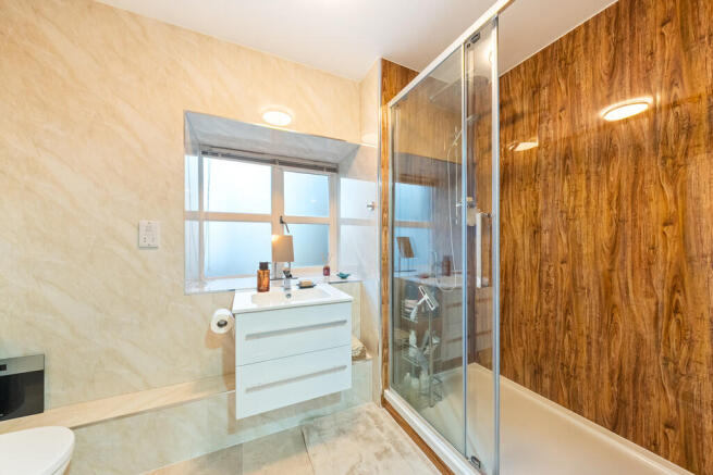TWO BED APARTMENT...