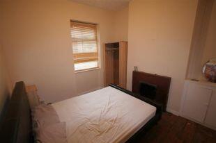 GF middle room