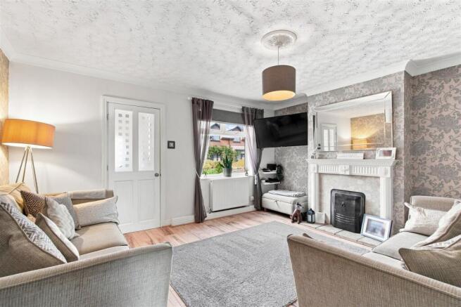 4 bed Detached for sale Image 5