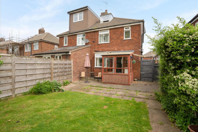 2 bed Semi-Detached for sale Image 10