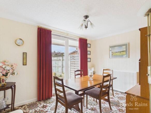 4 bed Detached for sale Image 6