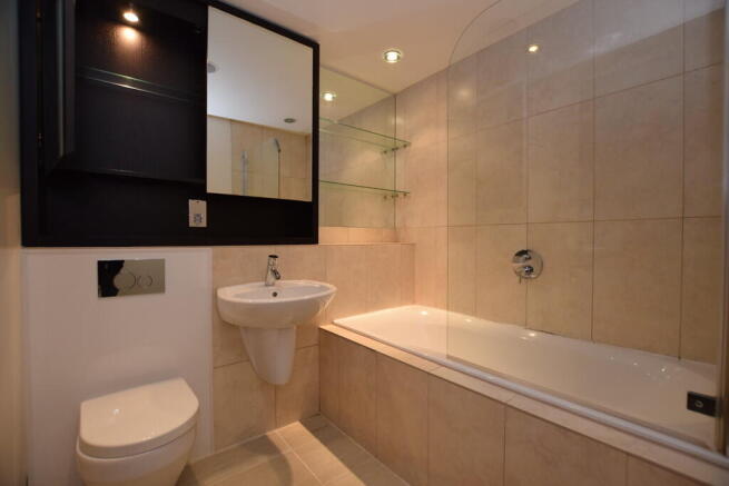 1 bed Apartment to rent Image 6