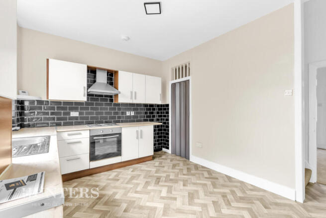 2 bed Terraced for sale Image 8