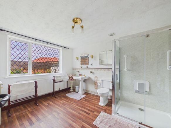 3 bed Detached Bungalow for sale Image 5