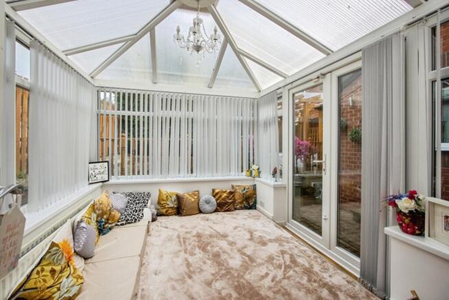 4 bed Detached for sale Image 5
