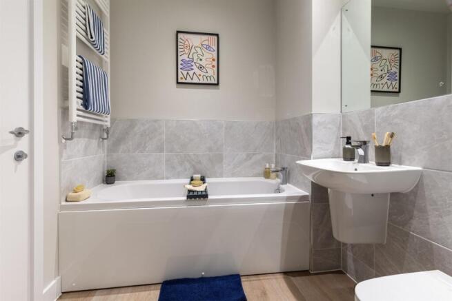 3 bed Detached to rent Image 8