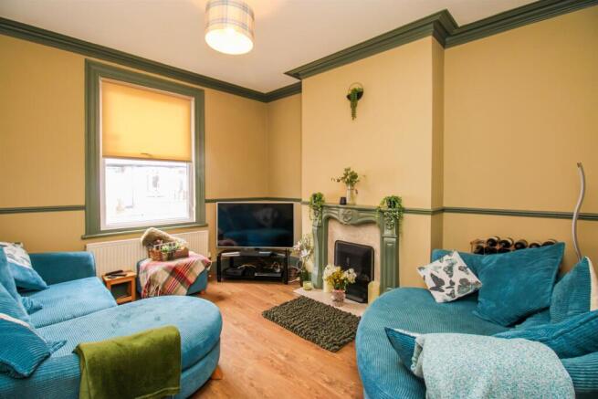 3 bed Terraced for sale Image 4