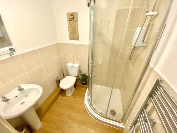 2 bed Apartment to rent Image 7