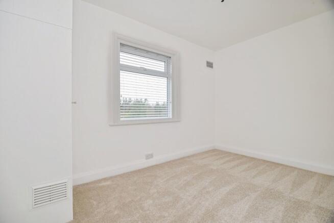 3 bed Terraced for sale Image 9