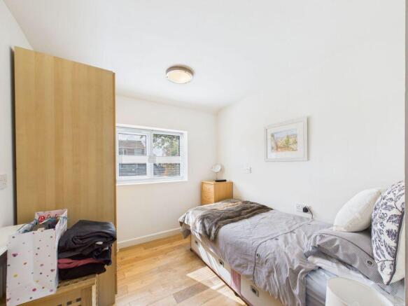 5 bed Detached for sale Image 6