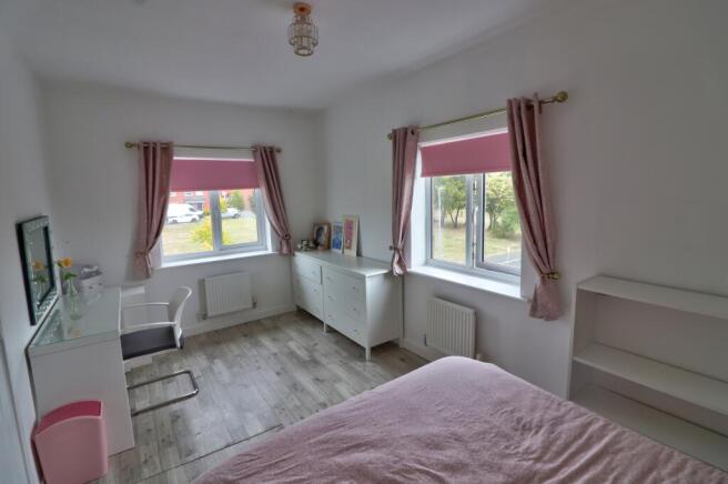 5 bed Semi-Detached for sale Image 11