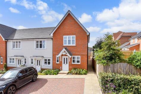 Balchin Place, Southwater, Horsham, West Sussex