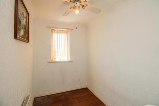 3 bed Semi-Detached for sale Image 10