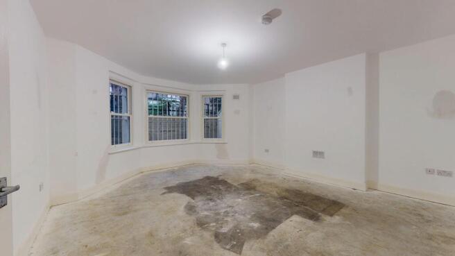 Flat 29A Holland Park Gardens, Holland Park, London, W14 8EA