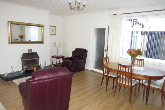 OPEN PLAN DINING ROO