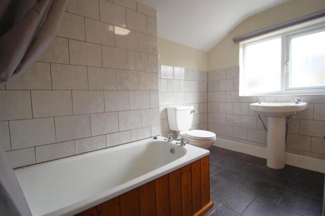 Bathroom.JPG