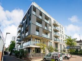 Flat 1, Randall Court, Dairy Close, London SW6 4HF