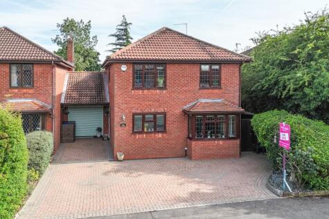 Moor End, Maidenhead, Berkshire, SL6 2YJ