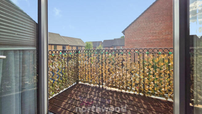 3 bed Town House for sale Image 9