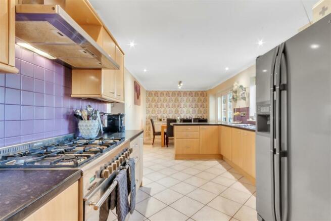 Kitchen 5.jpg