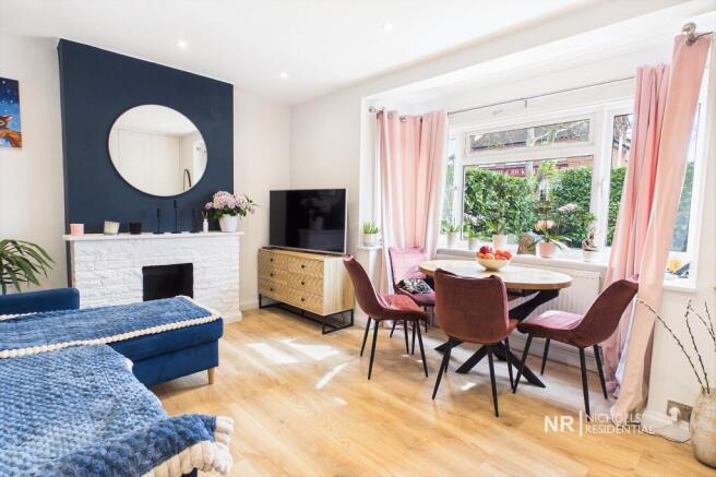 Lounge/Dining Room