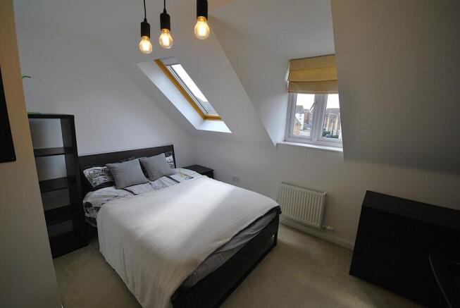 4 bed Semi-Detached for sale Image 5