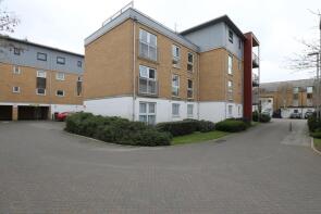 44, Saxton Close, Grays RM17 6FE