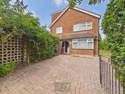 Compton Walk, Laindon, Basildon, Essex, SS15