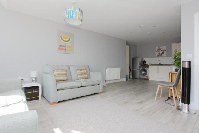 6 eastgate house ph1