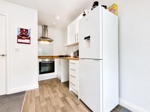 Kitchen Area.png