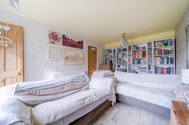 1425868-12-69b83d...