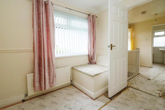 3 bed Semi-Detached for sale Image 8