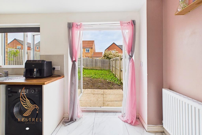 2 bed Semi-Detached for sale Image 6