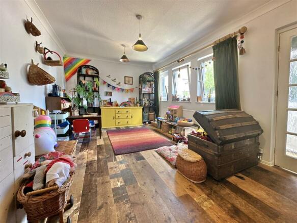 Living Room.jpg