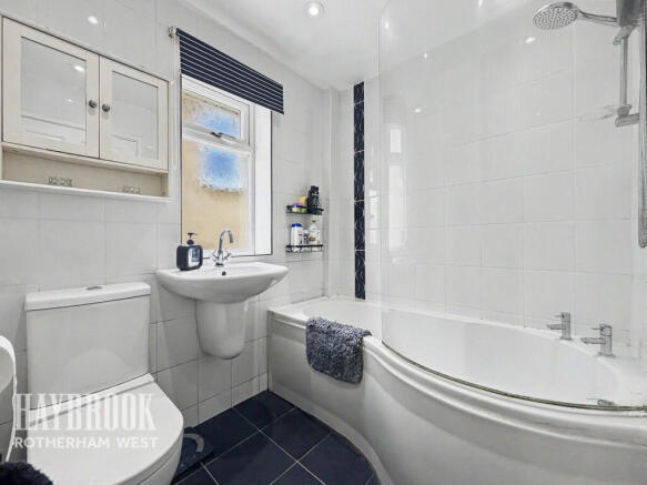 2 bed Detached Bungalow for sale Image 9